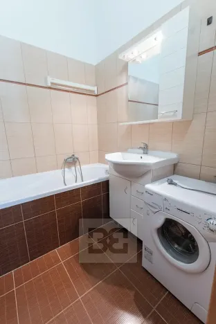 Pronájem bytu 2+kk, Praha - Vršovice, Rybalkova, 47 m2