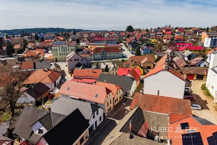 Prodej obchodního prostoru, Kamenice nad Lipou, Dobšova, 270 m2