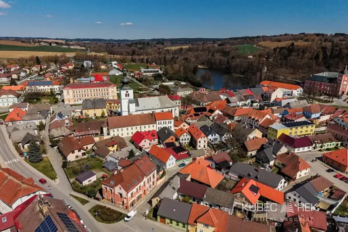 Prodej obchodního prostoru, Kamenice nad Lipou, Dobšova, 270 m2