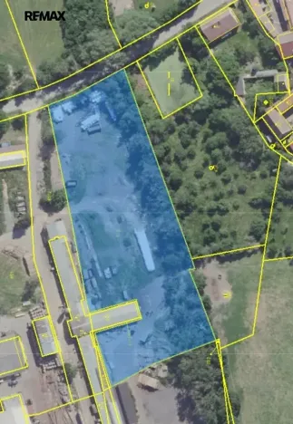 Prodej komerčního pozemku, Roblín, 2000 m2