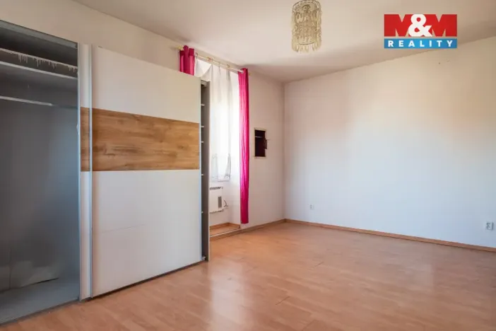 Prodej rodinného domu, Týn nad Vltavou, Vinařického náměstí, 190 m2