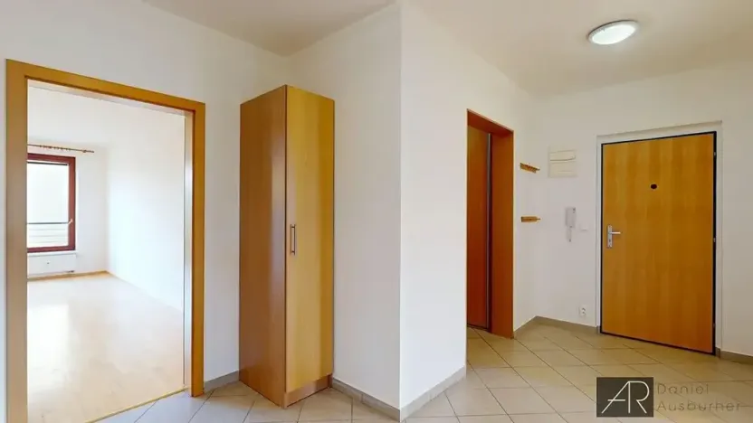 Pronájem bytu 3+kk, Praha - Podolí, Jeremenkova, 84 m2