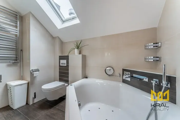 Pronájem bytu 3+kk, Praha - Horní Počernice, Náchodská, 91 m2