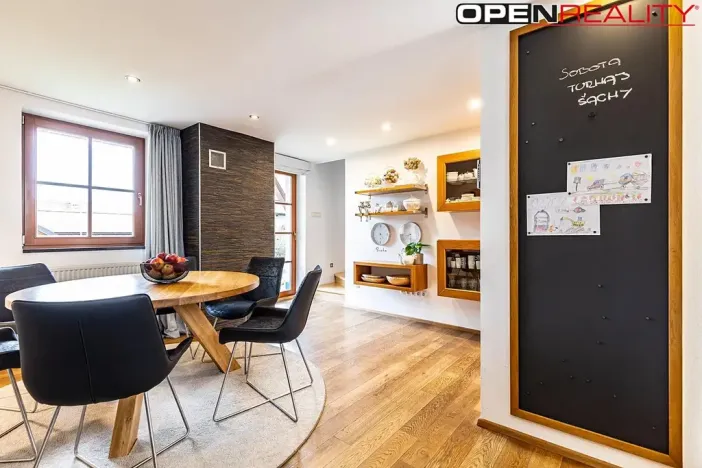 Prodej vícegeneračního domu, Dolní Bojanovice, Vinařská, 367 m2