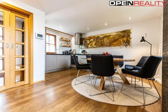 Prodej vícegeneračního domu, Dolní Bojanovice, Vinařská, 367 m2