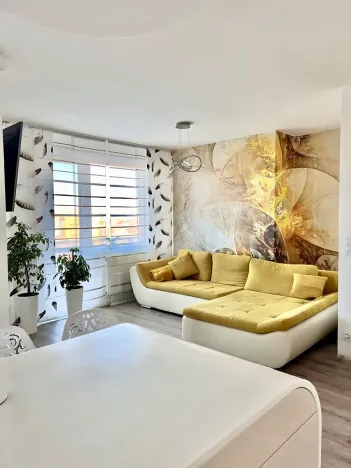 Pronájem bytu 4+kk, Praha - Strašnice, Zvěřinova, 117 m2