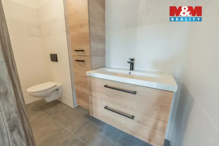 Prodej bytu 4+kk, Králův Dvůr, 97 m2