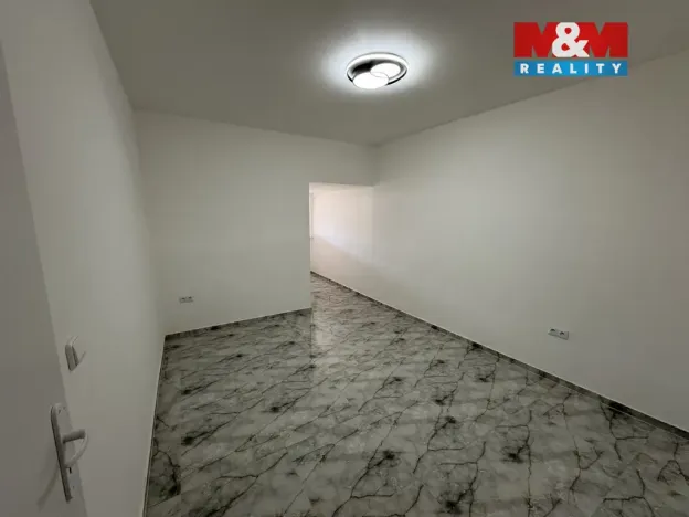 Pronájem bytu 3+kk, Bělá pod Bezdězem, Masarykovo náměstí, 80 m2