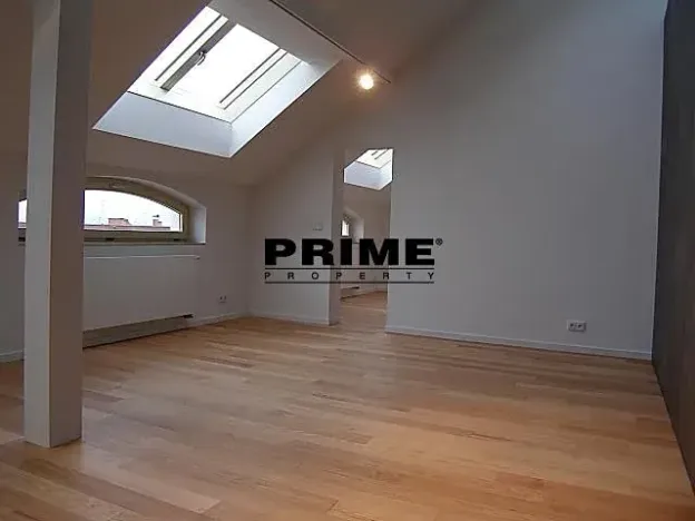 Pronájem bytu 3+1, Praha - Bubeneč, U akademie, 130 m2