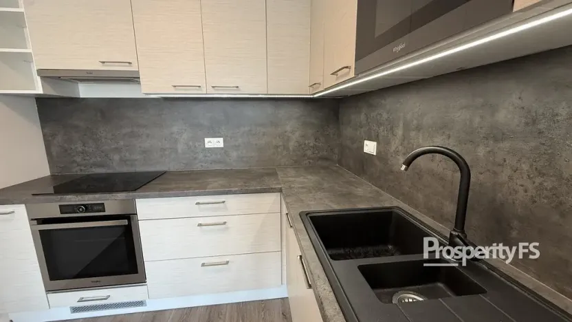 Pronájem bytu 2+kk, Rosice, Karla IV., 54 m2