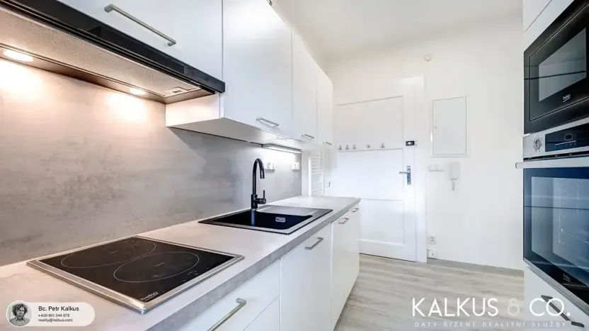 Pronájem bytu 2+kk, Hradec Králové, Střelecká, 58 m2