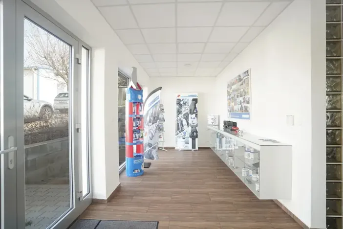 Pronájem kanceláře, Bystřany, Teplická, 420 m2