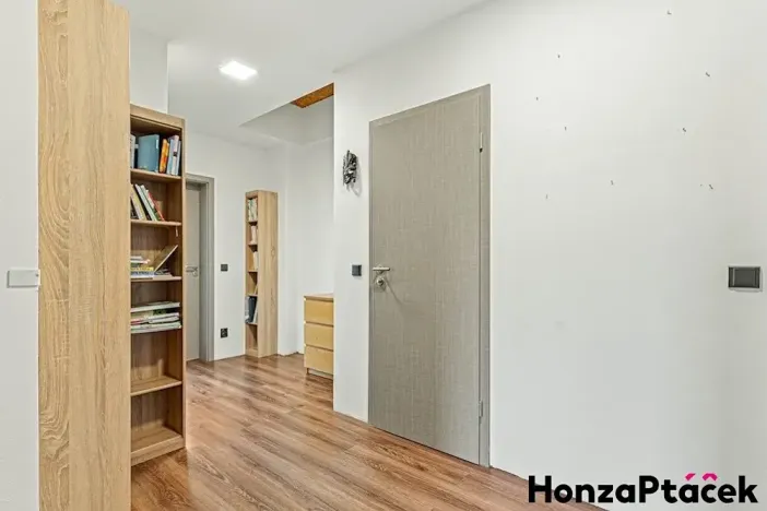 Prodej rodinného domu, Černé Voděrady, Černokostelecká, 159 m2