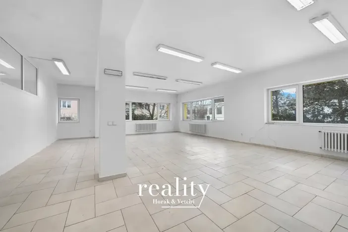 Pronájem obchodního prostoru, Jihlava, Žižkova, 145 m2