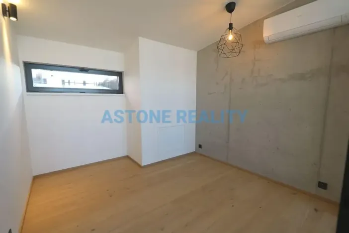 Pronájem bytu 2+kk, Praha - Vysočany, Kolbenova, 64 m2