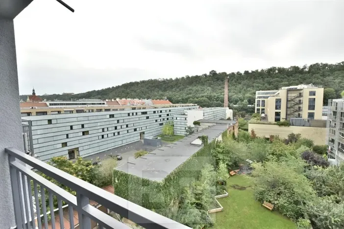 Pronájem bytu 2+kk, Praha - Karlín, Křižíkova, 50 m2