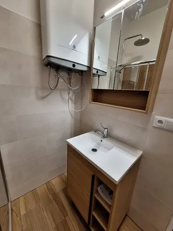 Pronájem bytu 2+kk, Praha - Vysočany, Novovysočanská, 60 m2