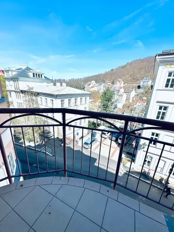 Prodej bytu 4+kk, Karlovy Vary, Zámecký vrch, 177 m2