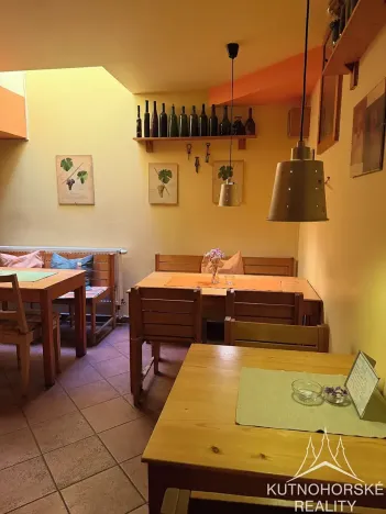 Pronájem obchodního prostoru, Kutná Hora, Václavské náměstí, 270 m2