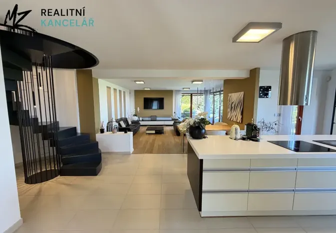 Prodej rodinného domu, Slatinky, 258 m2