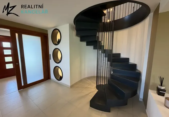 Prodej rodinného domu, Slatinky, 258 m2