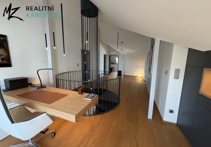 Prodej rodinného domu, Slatinky, 258 m2