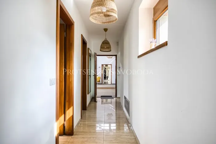 Prodej rodinného domu, Samopše, 642 m2