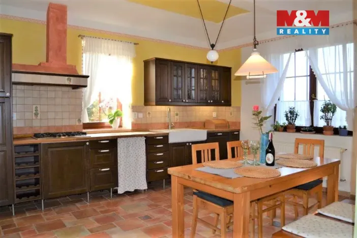Prodej rodinného domu, Keblice, 290 m2