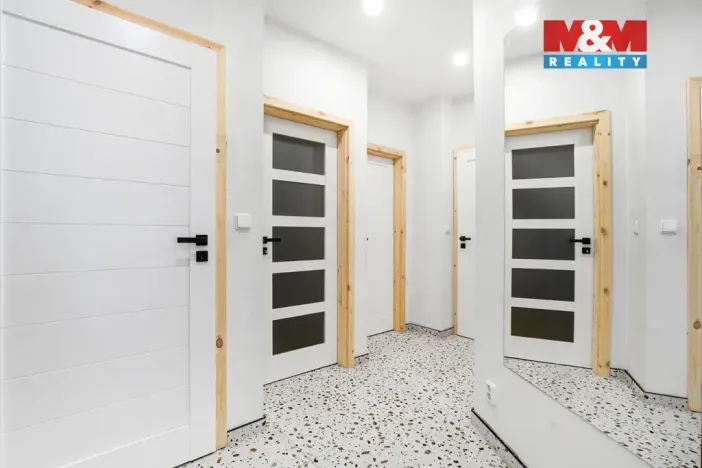 Prodej rodinného domu, Železný Brod - Bzí, 313 m2
