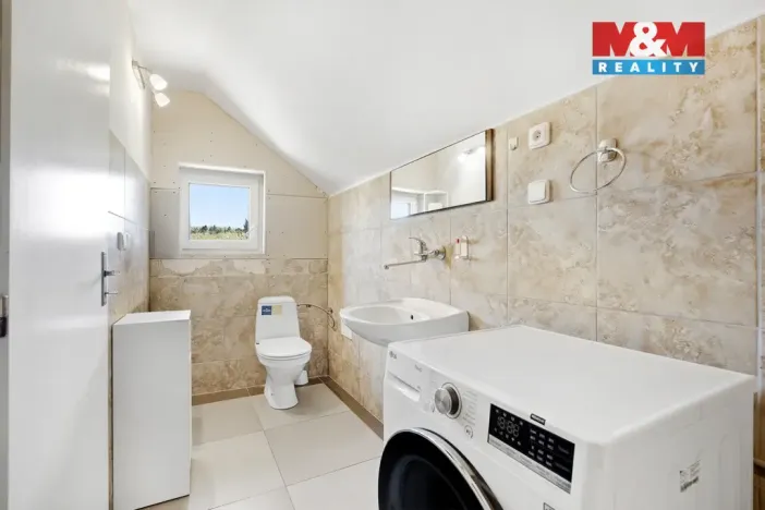 Prodej rodinného domu, Železný Brod - Bzí, 313 m2