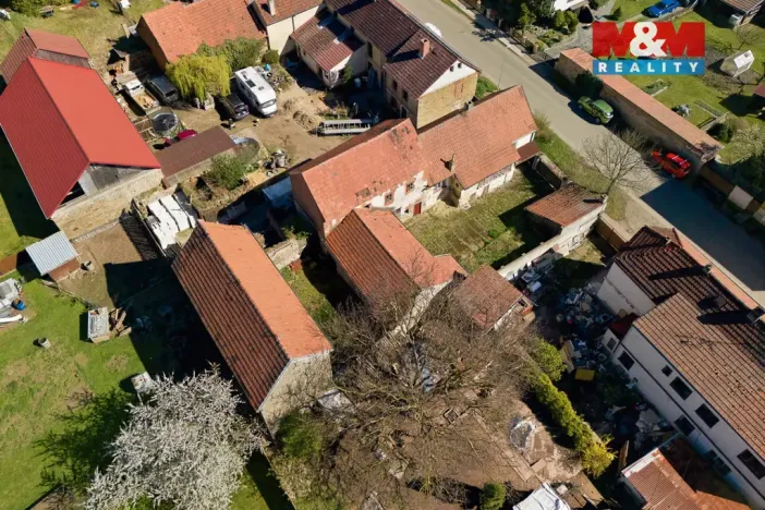Prodej zemědělské usedlosti, Kněževes, Pražská, 90 m2