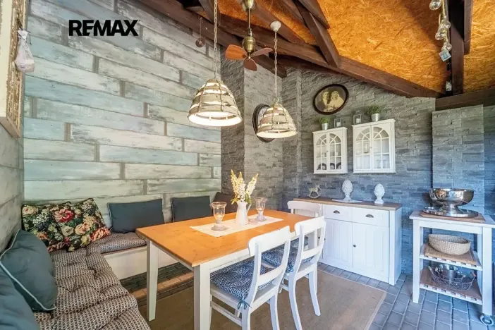 Prodej rodinného domu, Chrášťany, 175 m2