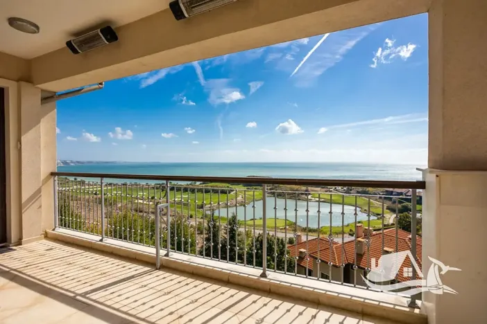 Prodej bytu 4+kk, Topola, Bulharsko, 188 m2