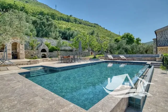 Prodej vily, Rijeka Reževići, Černá Hora, 400 m2