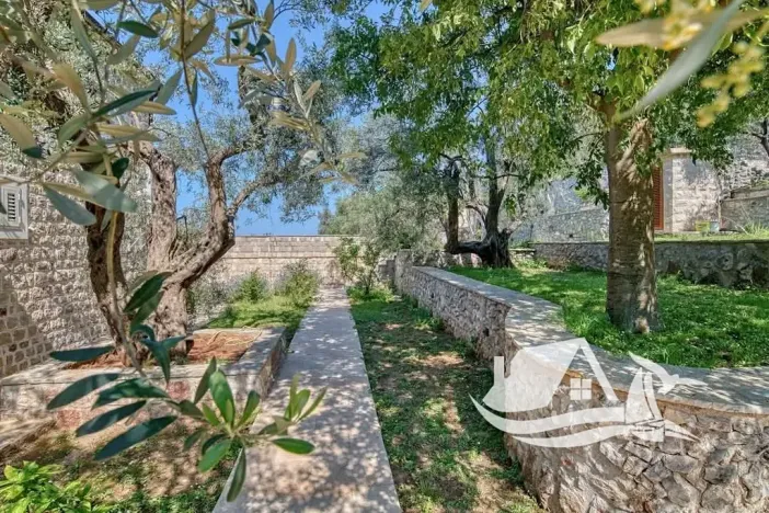 Prodej vily, Rijeka Reževići, Černá Hora, 400 m2