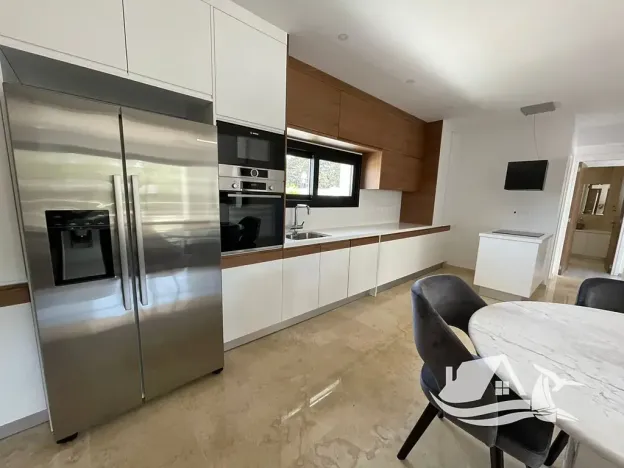 Prodej bytu 3+kk, Pafos, Kypr, 82 m2