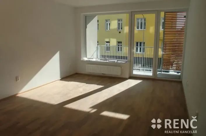 Pronájem bytu 1+kk, Brno, Francouzská, 41 m2