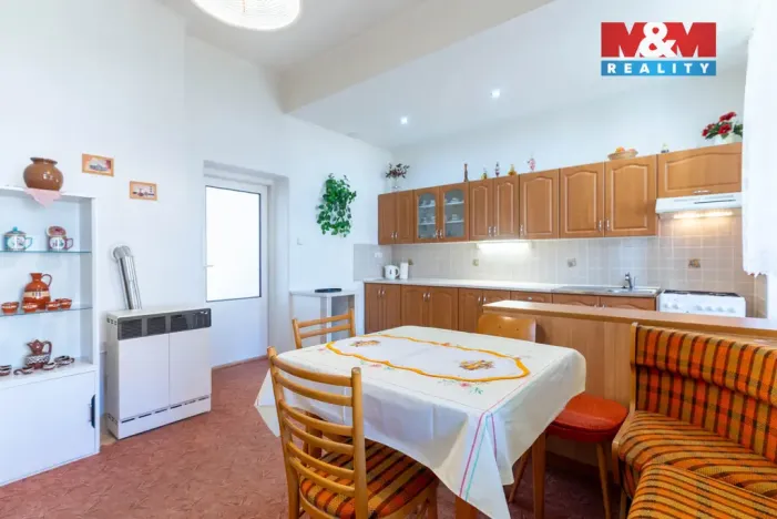 Prodej bytu 3+1, Kroměříž, Husovo náměstí, 92 m2