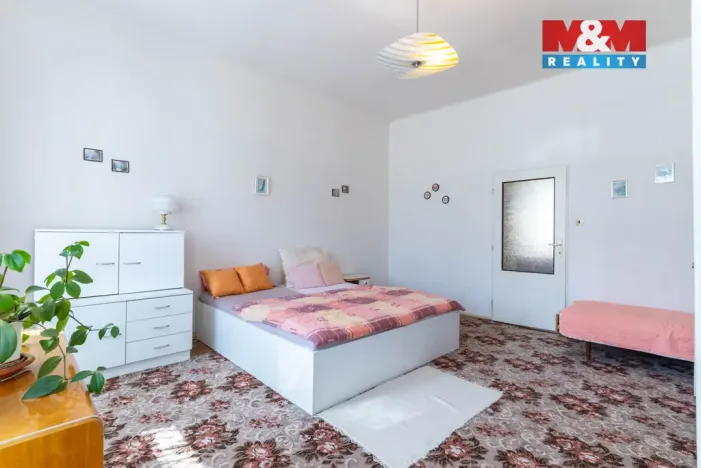 Prodej bytu 3+1, Kroměříž, Husovo náměstí, 92 m2