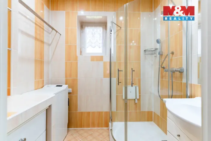 Prodej bytu 3+1, Kroměříž, Husovo náměstí, 92 m2