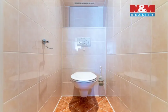Prodej bytu 3+1, Kroměříž, Husovo náměstí, 92 m2