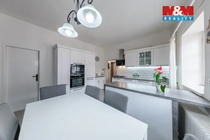 Prodej rodinného domu, Cheb, Kostelní náměstí, 148 m2