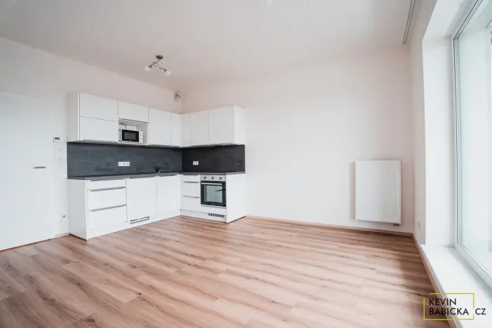 Pronájem bytu 1+kk, Brno - Sadová, Kumpoštova, 30 m2