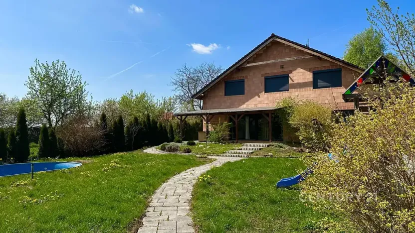 Prodej rodinného domu, Ivaň, 319 m2