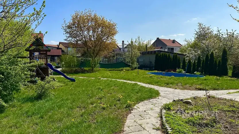 Prodej rodinného domu, Ivaň, 319 m2