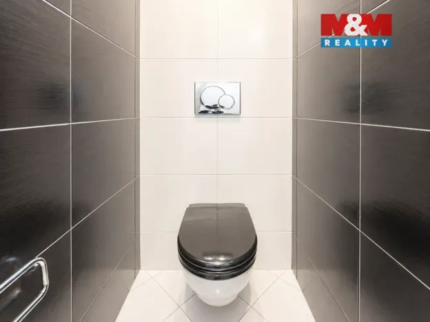 Pronájem bytu 2+1, Praha - Strašnice, V úžlabině, 53 m2