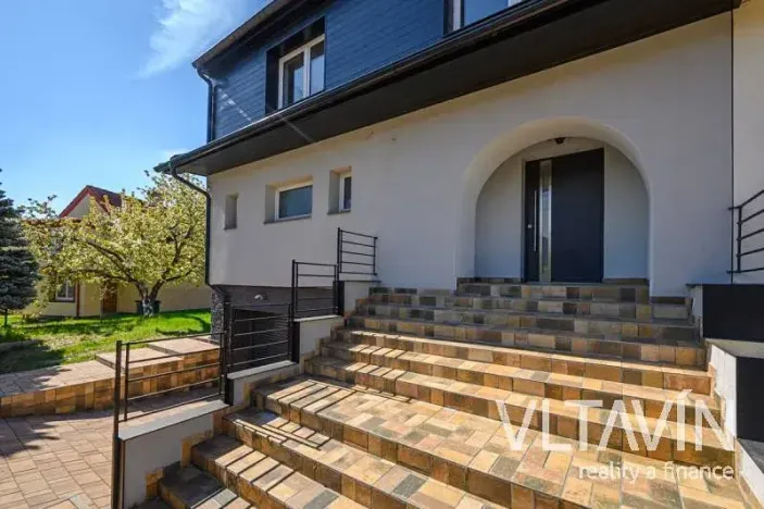 Prodej rodinného domu, Praha - Horní Počernice, Jeřická, 232 m2