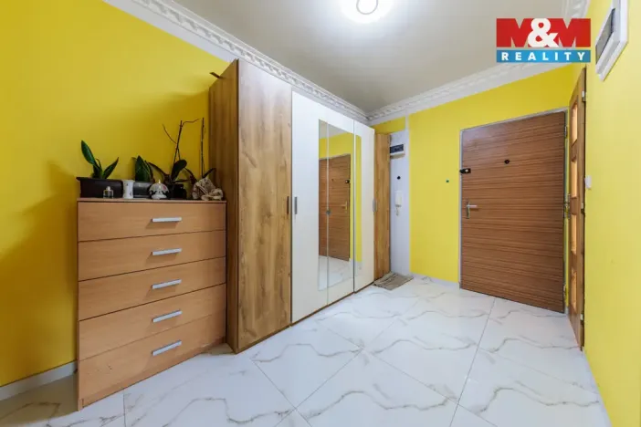 Prodej bytu 3+1, Karlovy Vary - Rybáře, Sokolovská, 60 m2