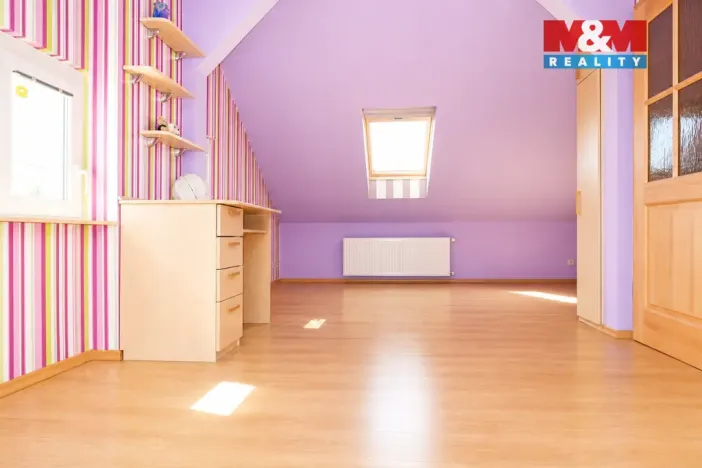 Prodej rodinného domu, Karlovy Vary - Tašovice, Česká, 200 m2