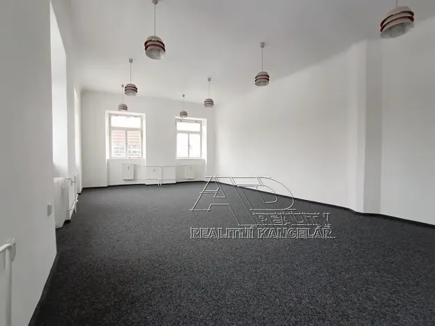 Pronájem kanceláře, České Budějovice, Kanovnická, 132 m2